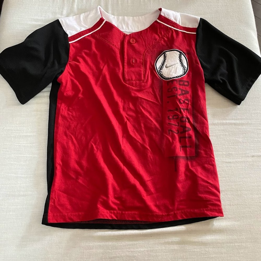 Nike Kids Baseball Henley Tee Red Black Est. 1972 Graphic | Size 6